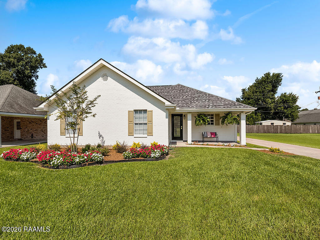 309 Cheyenne Circle Scott, LA 70583 - Photo 2 of 26 IMG_9819