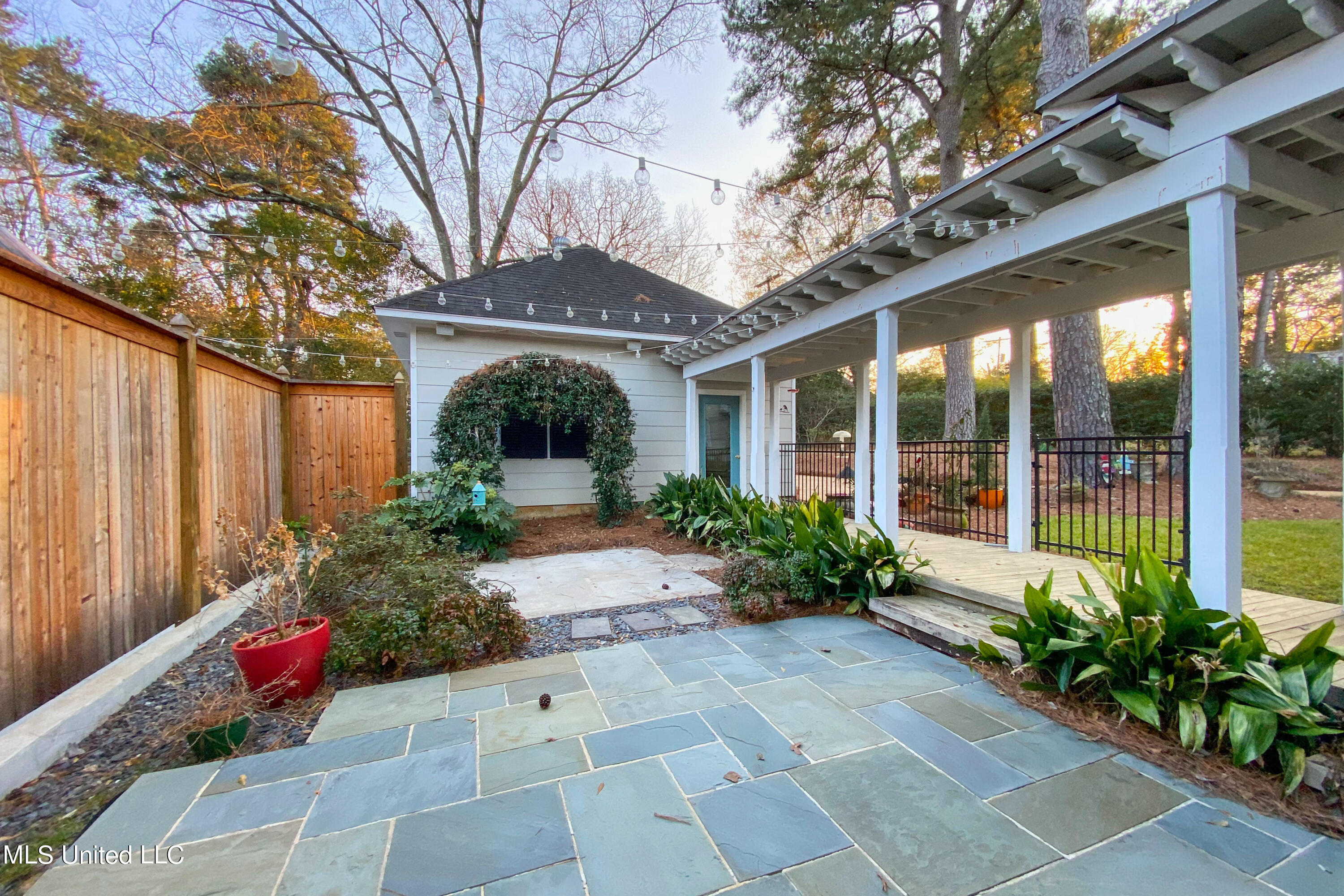 263 Ridge St-37