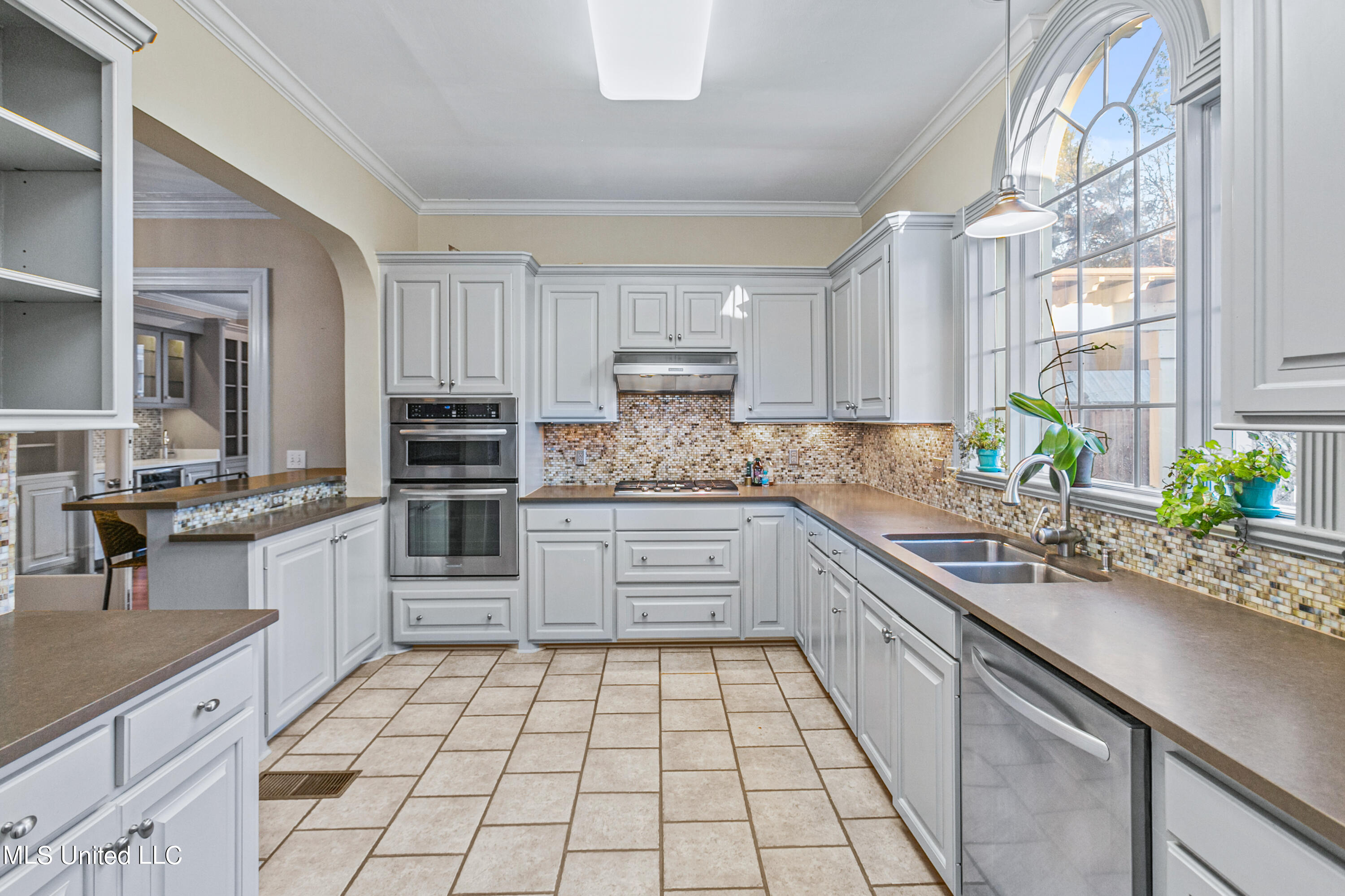 263 Ridge St-17