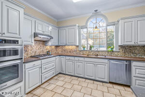 263 Ridge Drive Jackson, MS 39216 - Photo 9 of 35 image