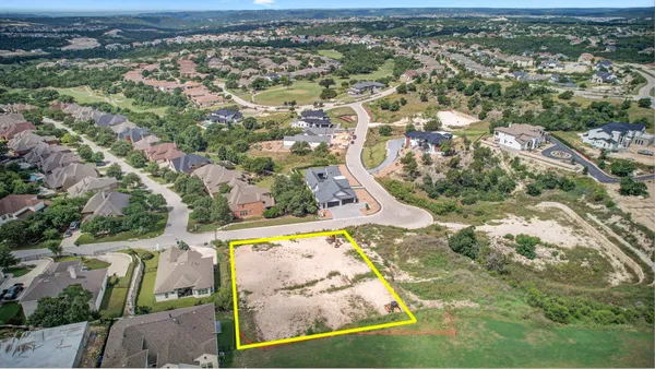 $300,000 | 2001 Mesita Way, Leander, TX 78641