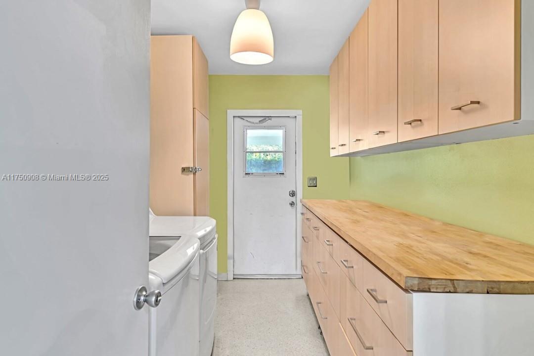4316 Garfield Street Hollywood, FL 33021 - Photo 11 of 36 a bathroom with a sink and a mirror