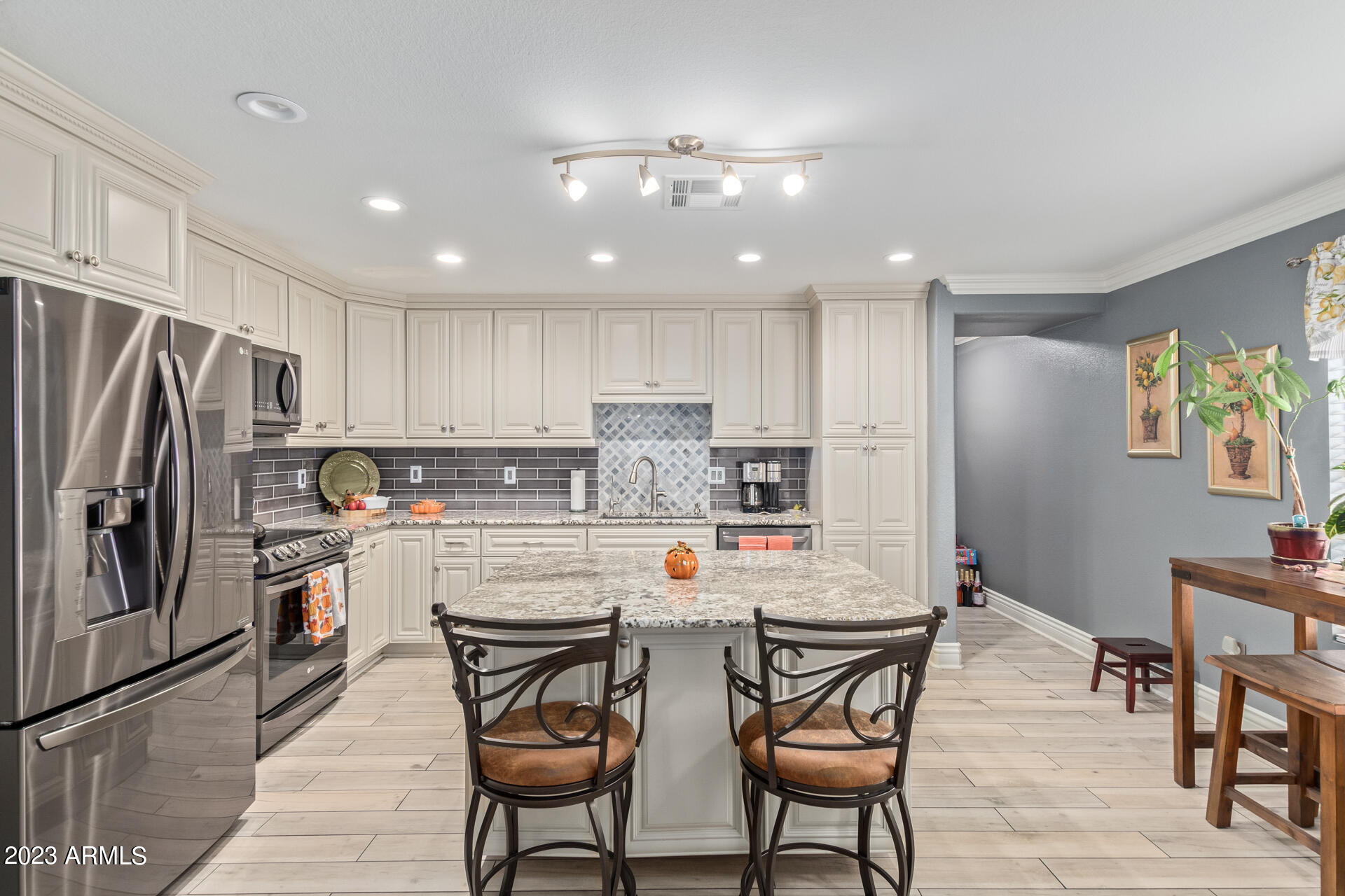 3318 South Chaparral Road Apache Junction, AZ 85119 - Photo 8 of 17 11 - Chaparral