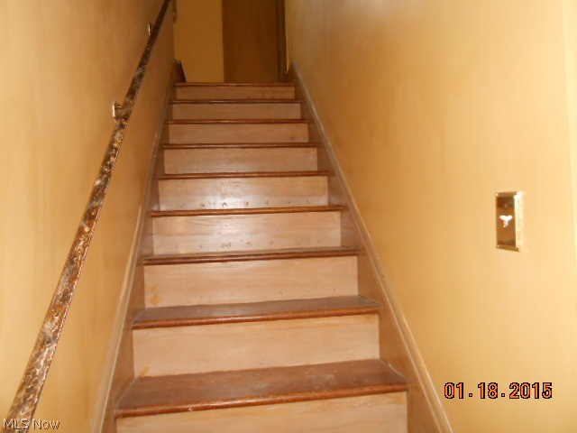 4698 Anderson Road Cleveland, OH 44121 - Photo 7 of 16