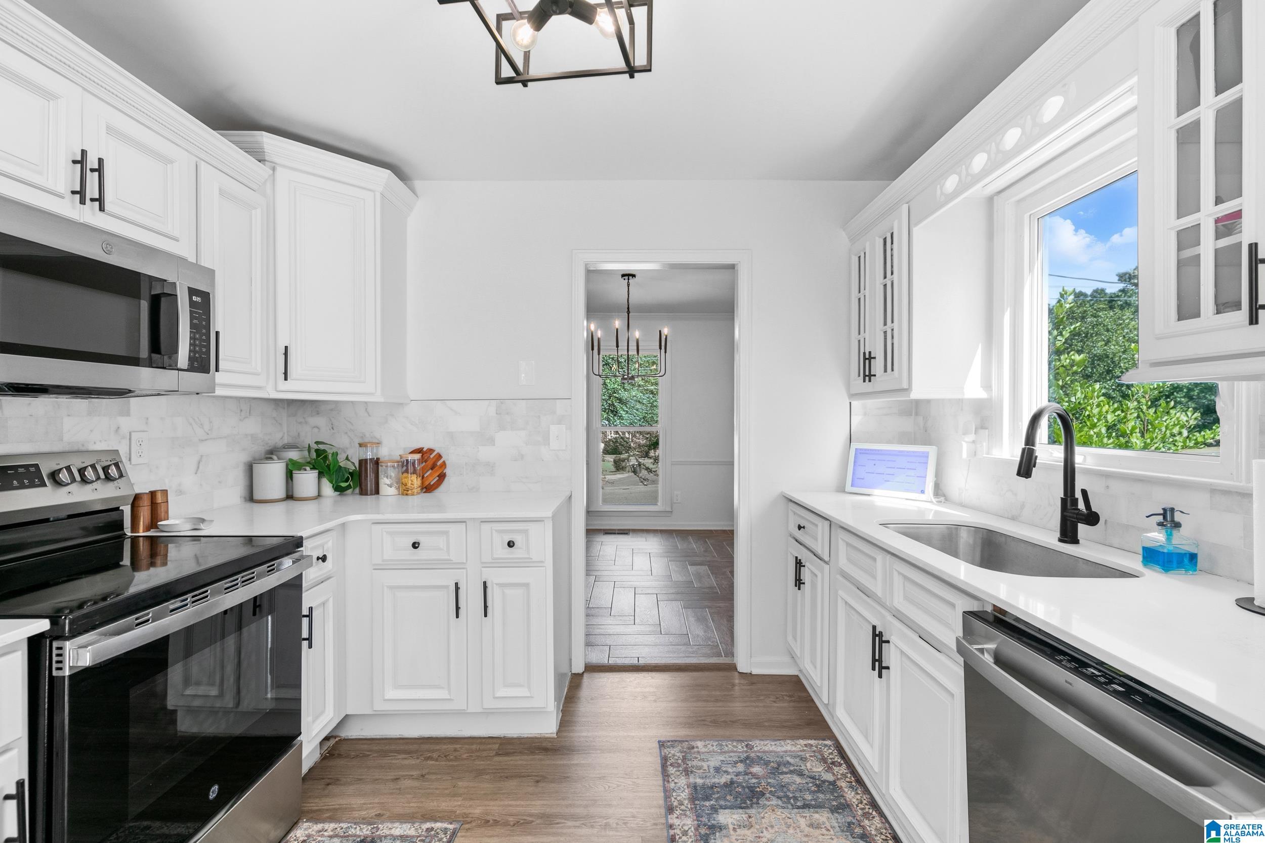 625 Sunhill Road Northwest Birmingham, AL 35215 - Photo 4 of 38