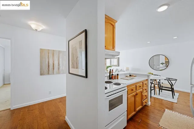 $325,000 | 250 Whitmore Street, Unit 205, Oakland, CA 94611