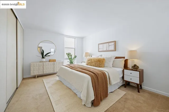 $325,000 | 250 Whitmore Street, Unit 205, Oakland, CA 94611