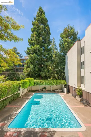$325,000 | 250 Whitmore Street, Unit 205, Oakland, CA 94611