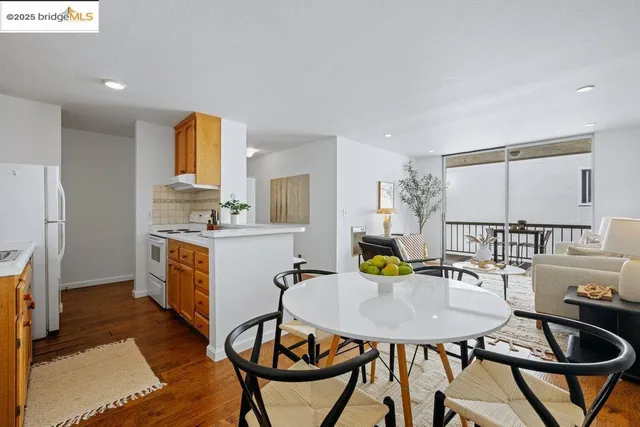 $325,000 | 250 Whitmore Street, Unit 205, Oakland, CA 94611