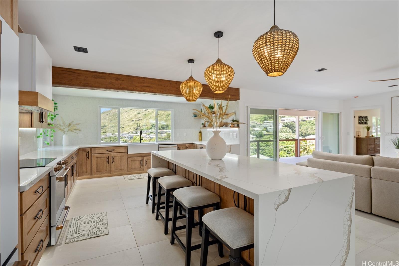 852 Kainoa Place Honolulu, HI 96821 - Photo 5 of 25 a view of a dining room and livingroom