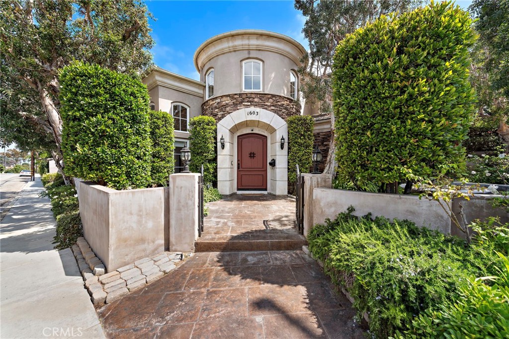 1603 5th Street Manhattan Beach, CA 90266 - Photo 2 of 64