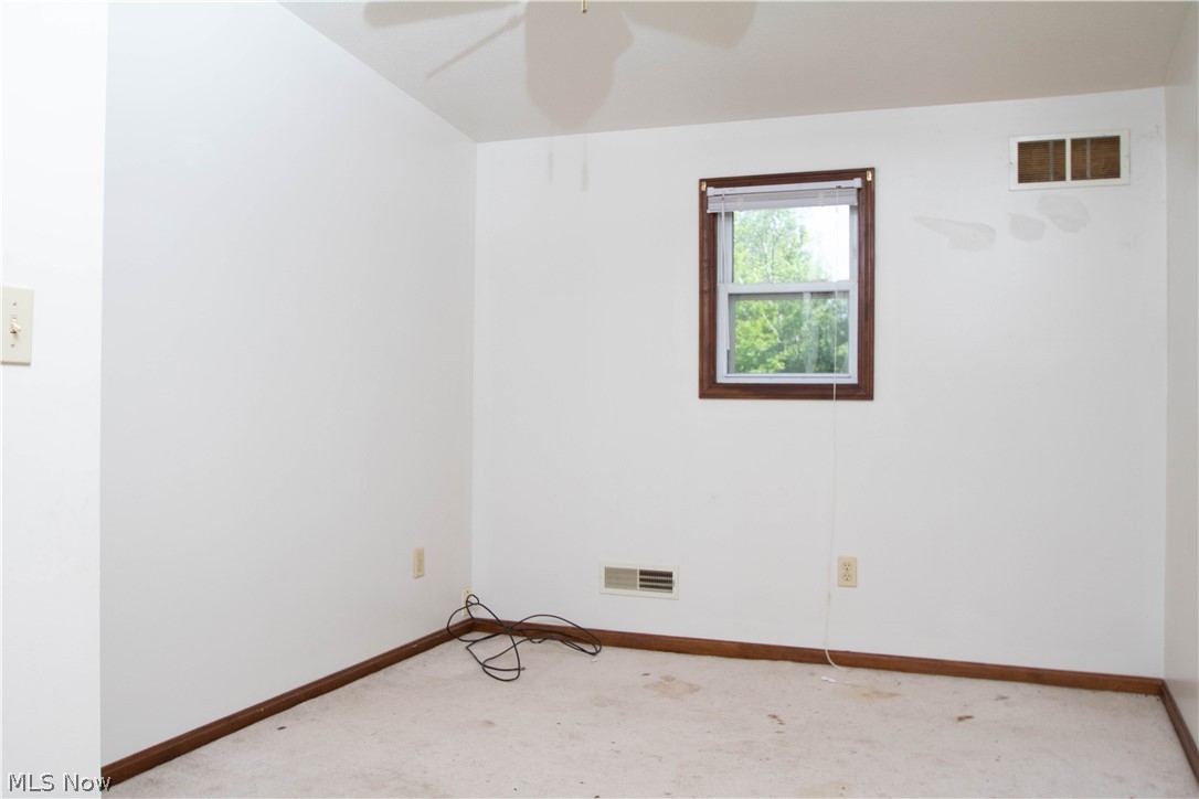 2583 North River Road Northeast Warren, OH 44483 - Photo 17 of 23 Gallery Image 17