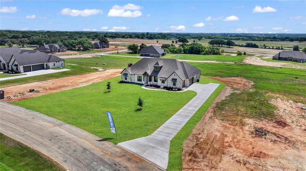 119 Guynell Ridge Decatur, TX 76234 - Photo 4 of 39 Gallery Image 4