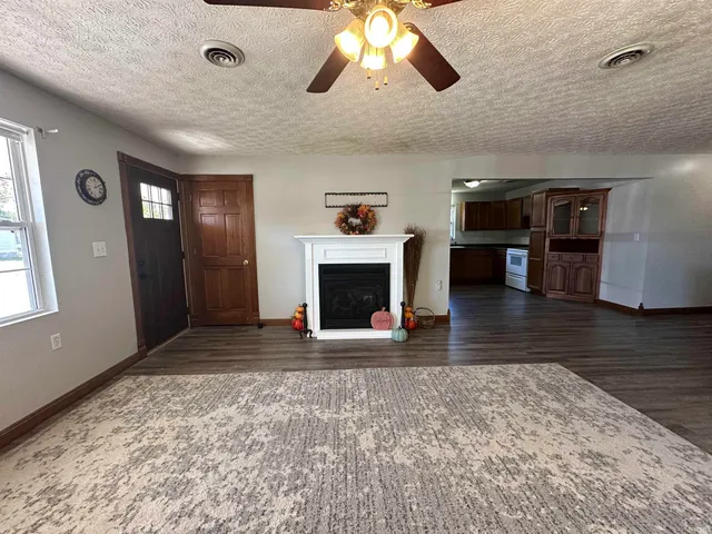 $189,900 | 540 Northeast F Street, Linton, IN 47441