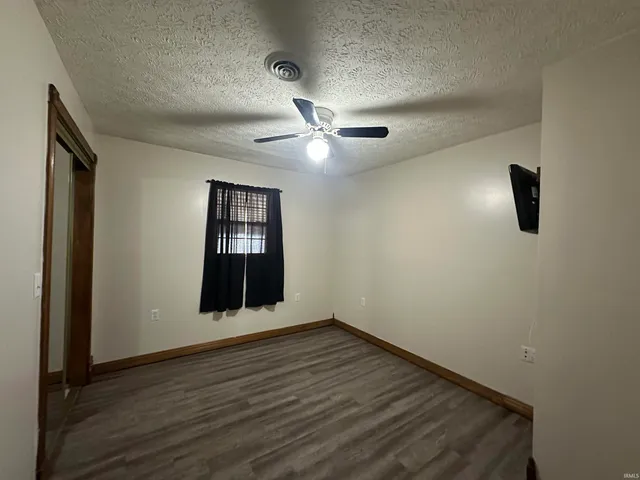 $189,900 | 540 Northeast F Street, Linton, IN 47441