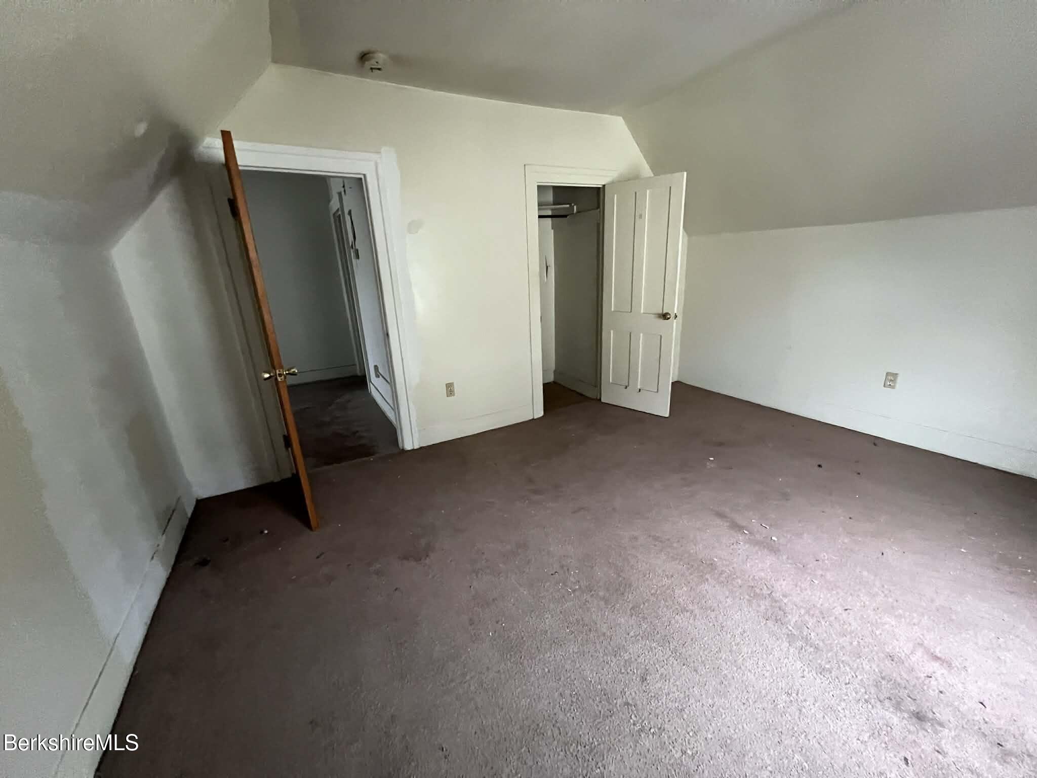 71 Center Street Pittsfield, MA 01201 - Photo 15 of 15 fa412def-bd0c-45a9-b0e9-2ab4e0a97f15