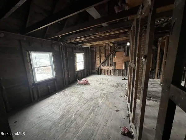 $80,000 | 71 Center Street, Pittsfield, MA 01201