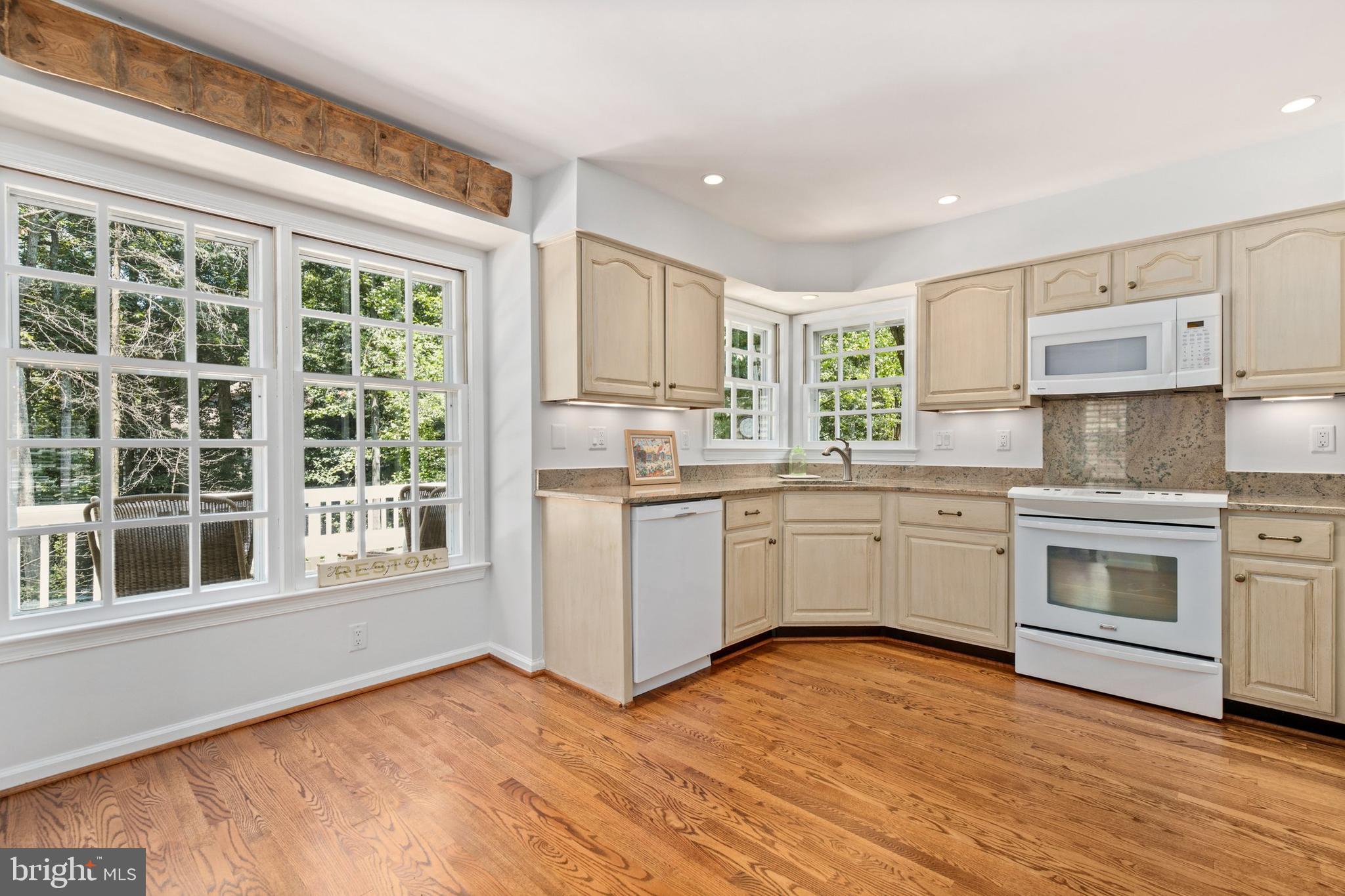 1250 Lamplighter Way Reston, VA 20194 - Photo 9 of 30