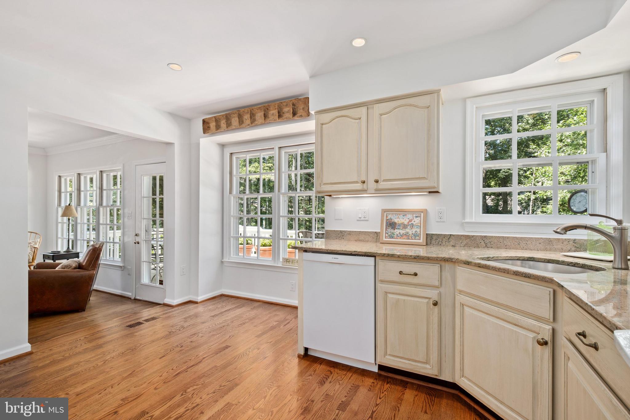 1250 Lamplighter Way Reston, VA 20194 - Photo 10 of 30