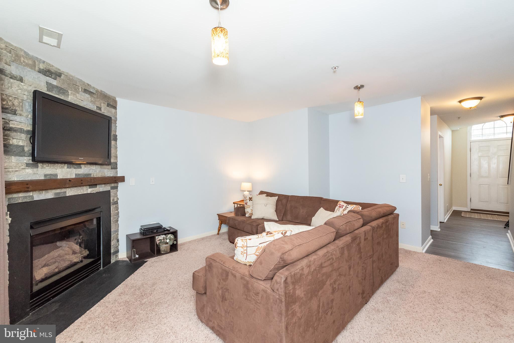 27 Springtide Court Baltimore, MD 21220 - Photo 7 of 43 Gallery Image 7