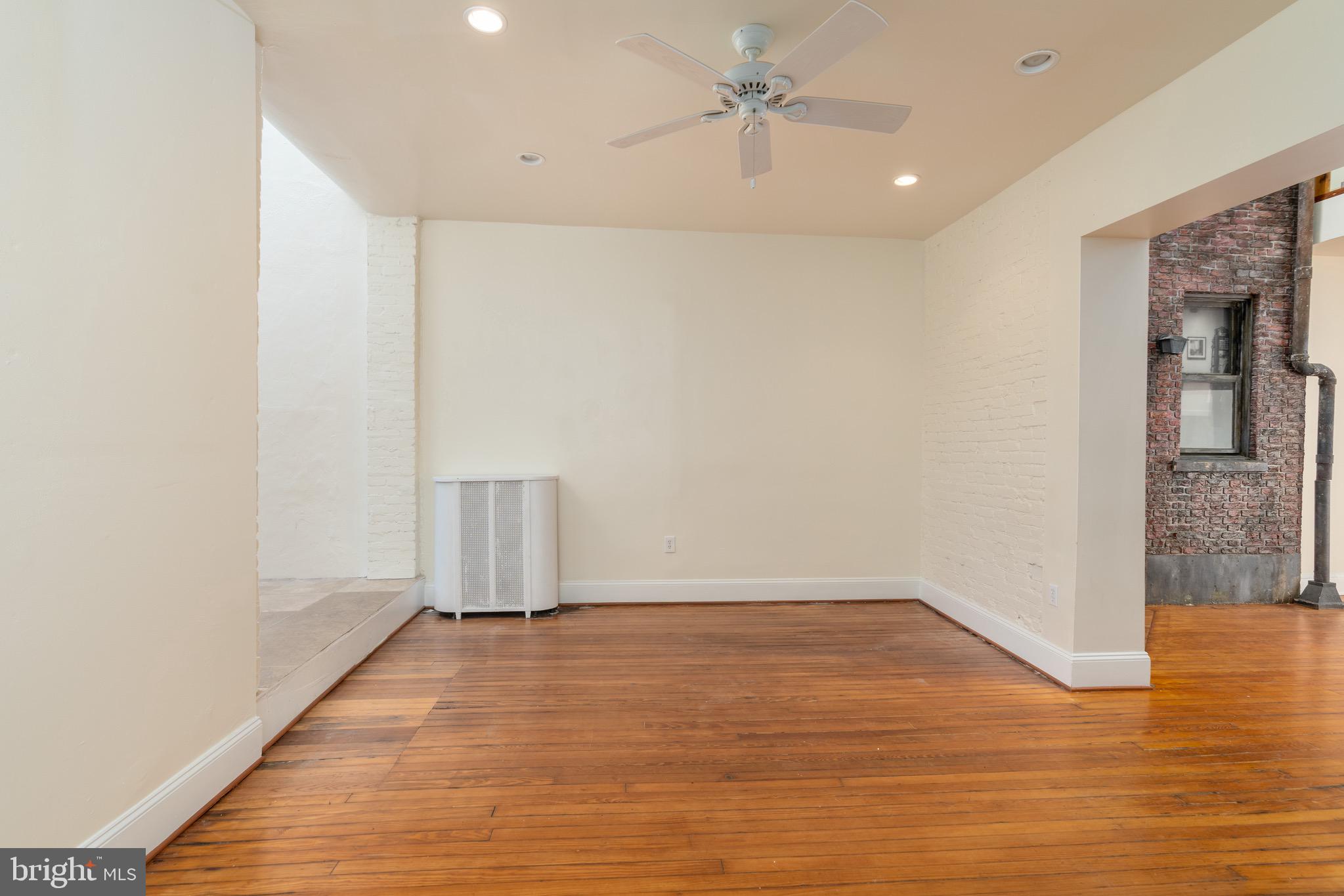 1827 S Street Northwest Washington, DC 20009 - Photo 11 of 50 Living room