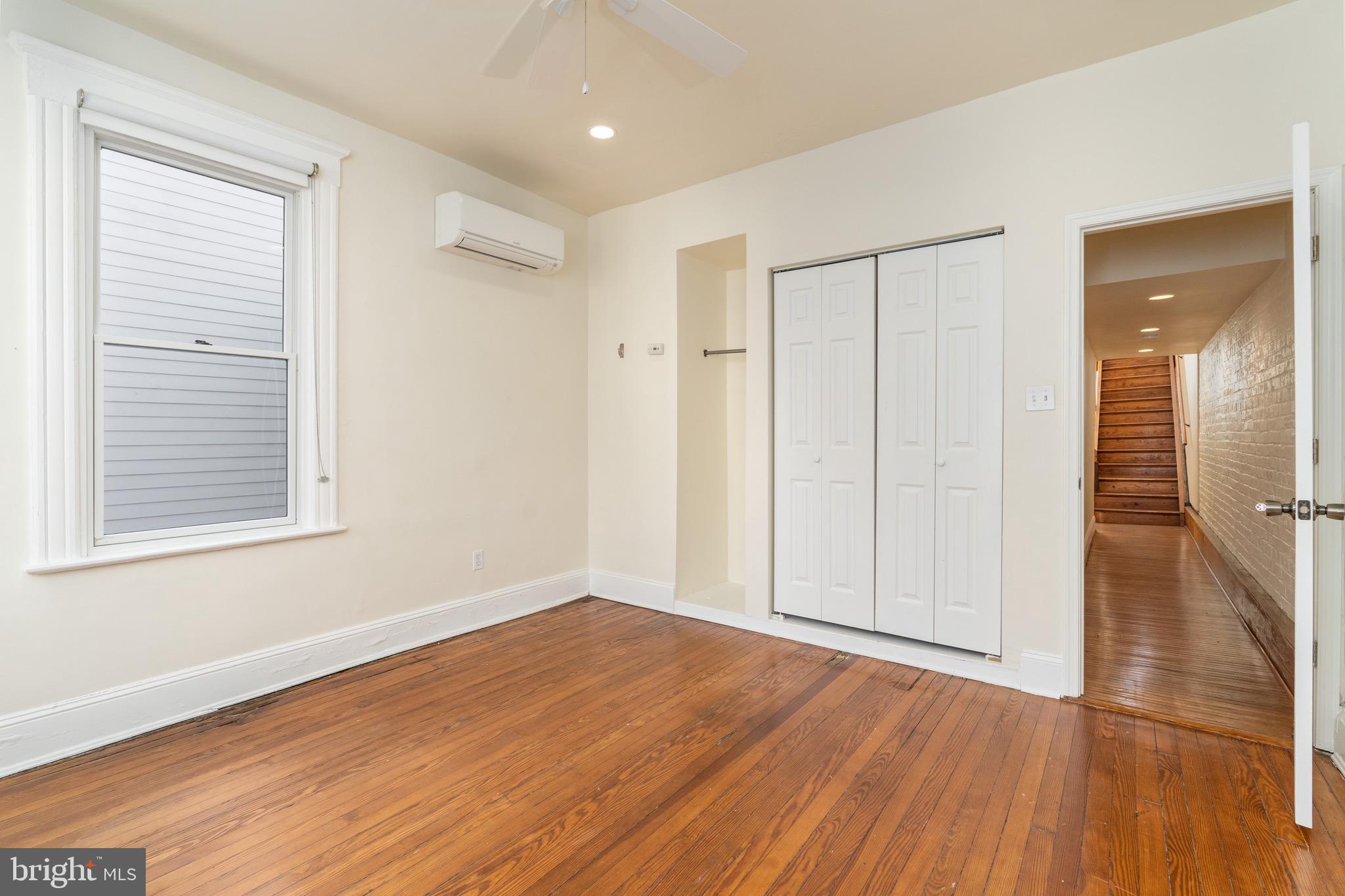1827 S Street Northwest Washington, DC 20009 - Photo 27 of 50 Bedroom 3