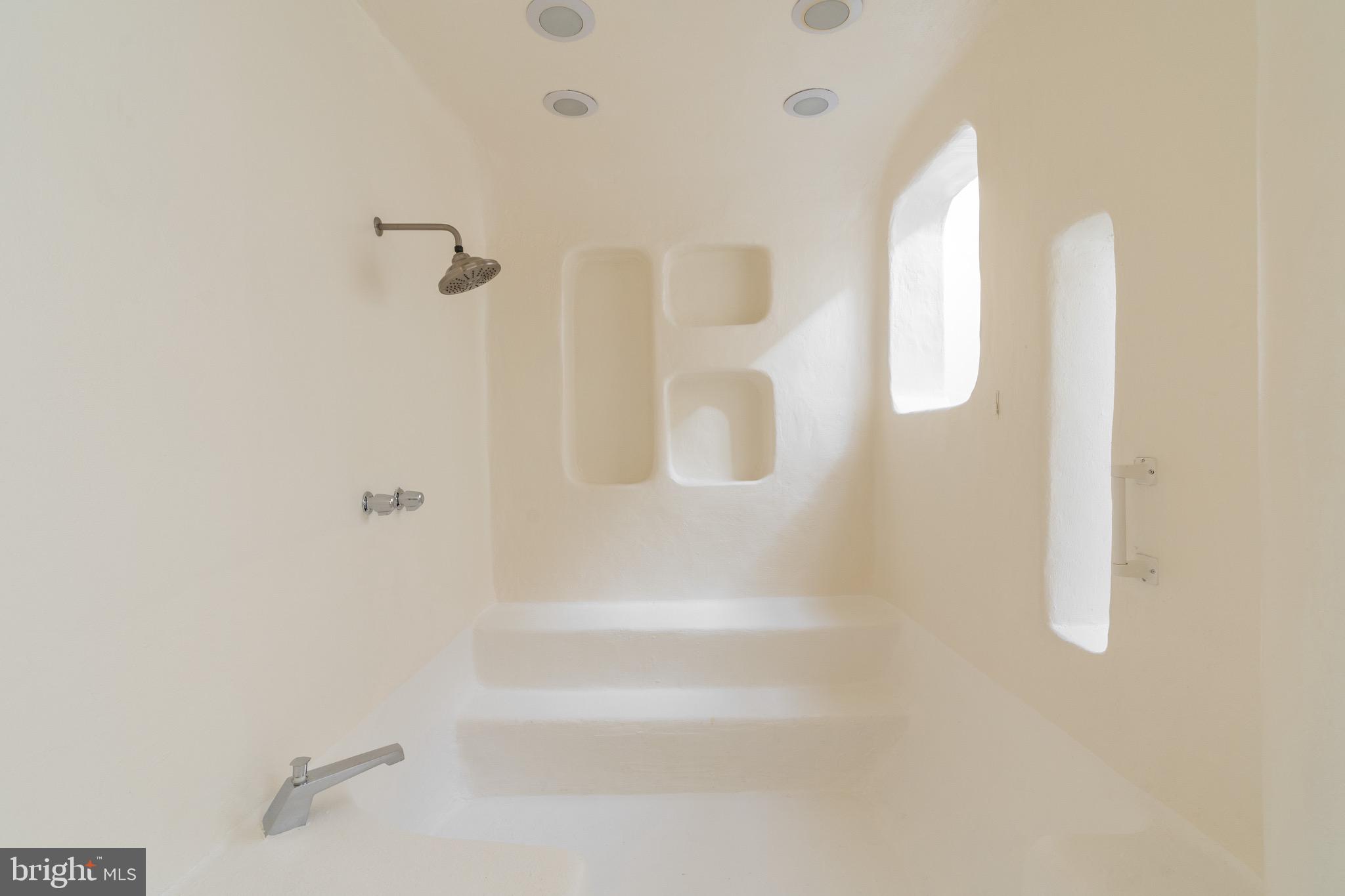 1827 S Street Northwest Washington, DC 20009 - Photo 30 of 50 Full bathroom