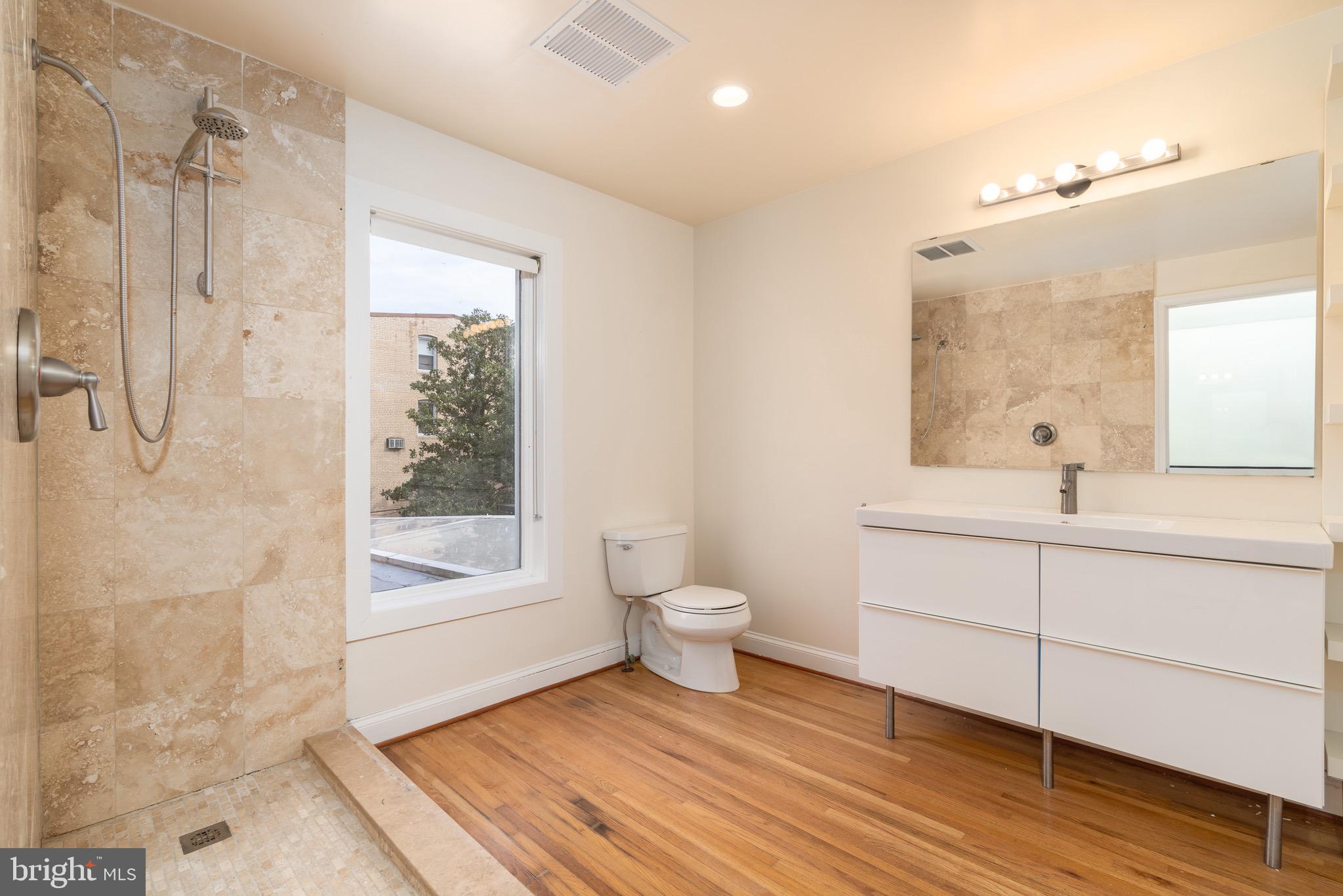 1827 S Street Northwest Washington, DC 20009 - Photo 35 of 50 Primary bathroom