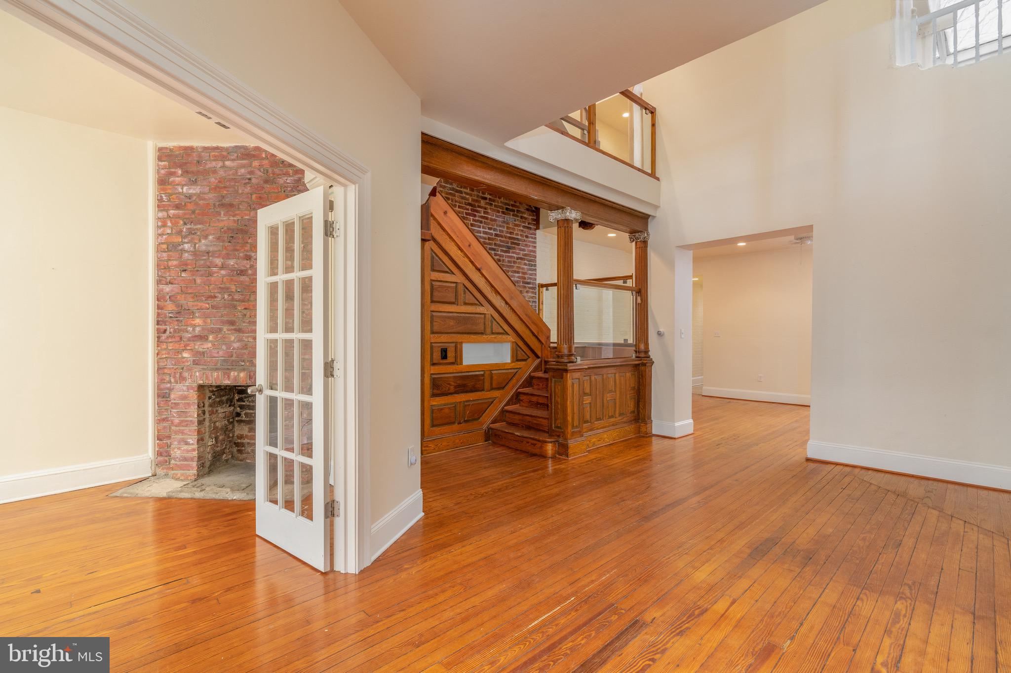 1827 S Street Northwest Washington, DC 20009 - Photo 4 of 50 Foyer