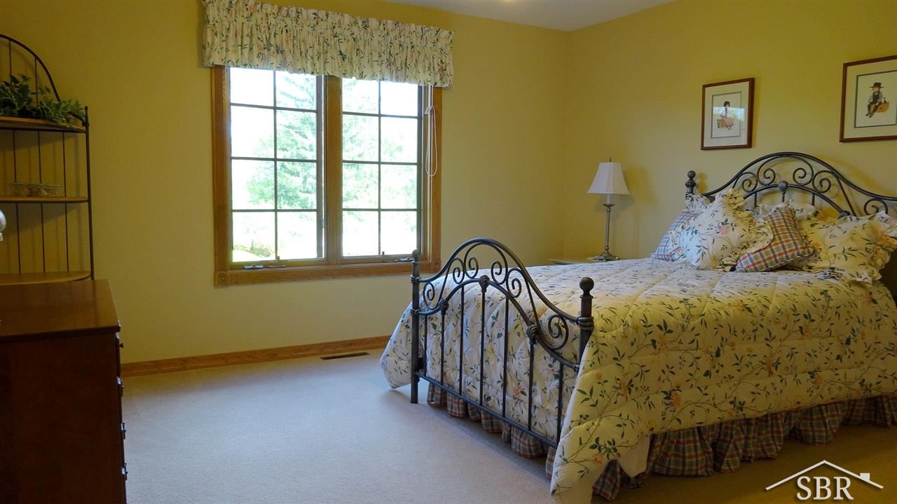 4281 North Graham Road Freeland, MI 48623 - Photo 16 of 30 31194568-15.JPG