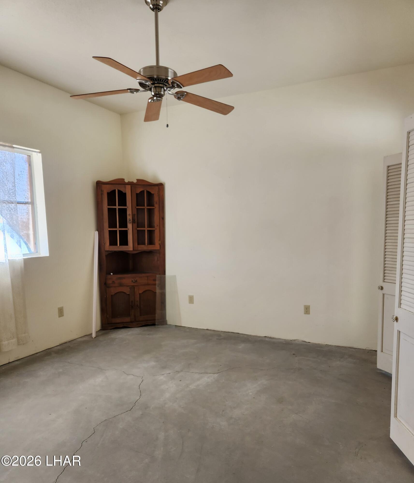 19310 South John Wayne Road Yucca, AZ 86438 - Photo 12 of 14 Master Bedroom