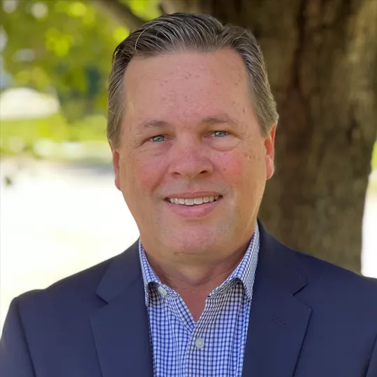 Marty Wills, Agent in  - Compass