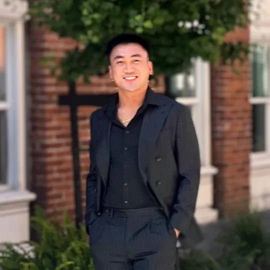 Calvin Luo, Agent in  - Compass