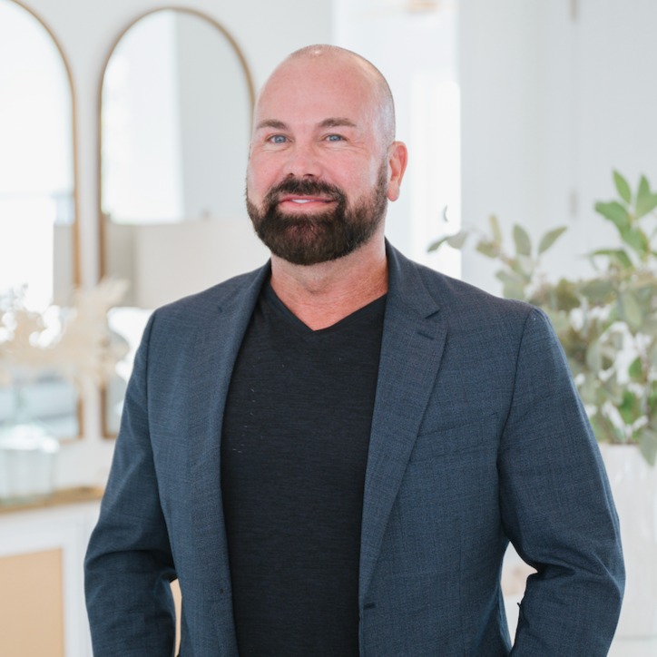 Headshot of Derreck Thomas