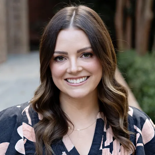 Katie Schulman, Agent in  - Compass