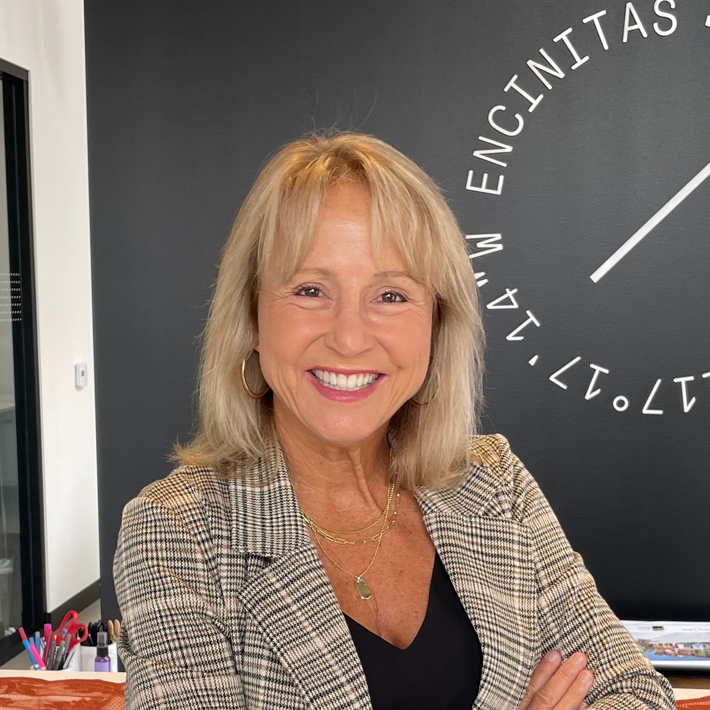 Headshot of Julia Davey