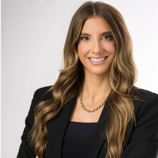 Amanda Grohn, Agent in  - Compass