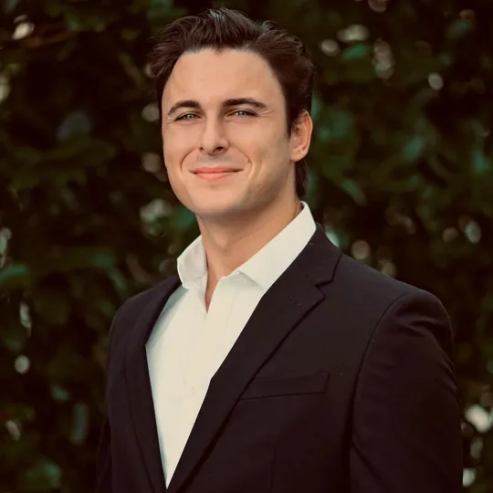 Chas Leal, Agent in  - Compass