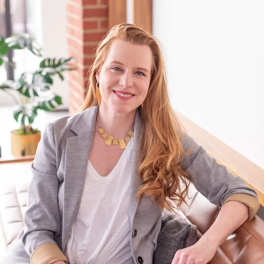 Melanie Pissarius, Agent in  - Compass