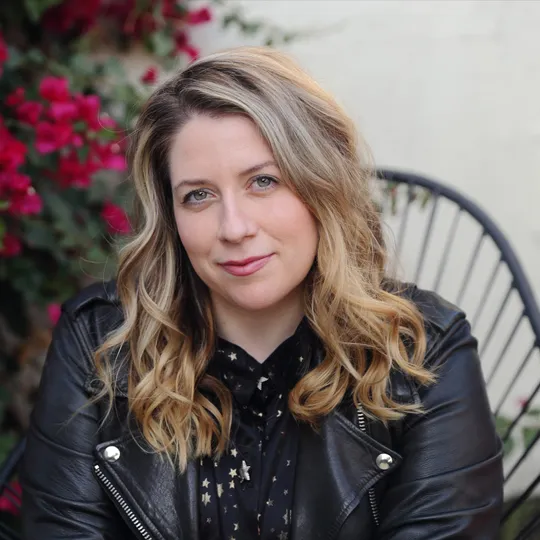 Alana Gospodnetich, Agent in  - Compass