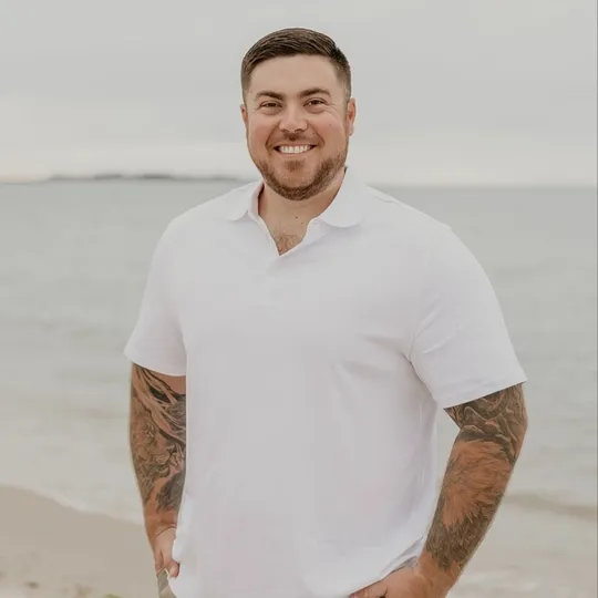 Brandon Sanders, Agent in  - Compass