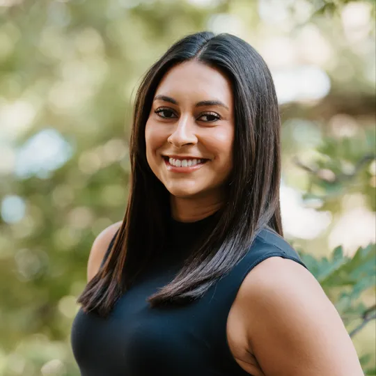 Gabriella Bernstein, Agent in  - Compass