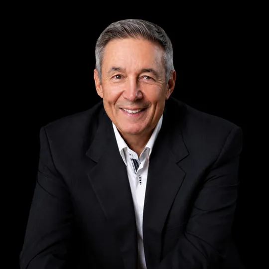 Mike Domer, Agent in  - Compass