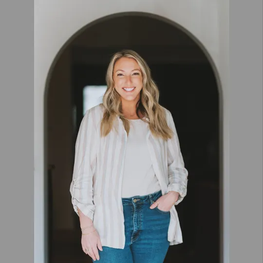 Ansley Goodheart, Agent in  - Compass