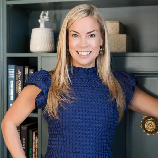 Courtney Maron, Agent in  - Compass