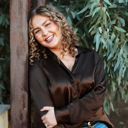 Eliza Kiburz, Agent in  - Compass