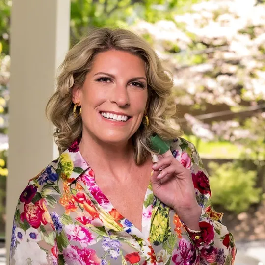 Jennifer Touchette, Agent in  - Compass