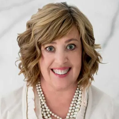 Stacy Vollmar, Agent in  - Compass