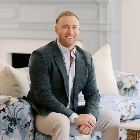 Nico Crecco, Agent in  - Compass