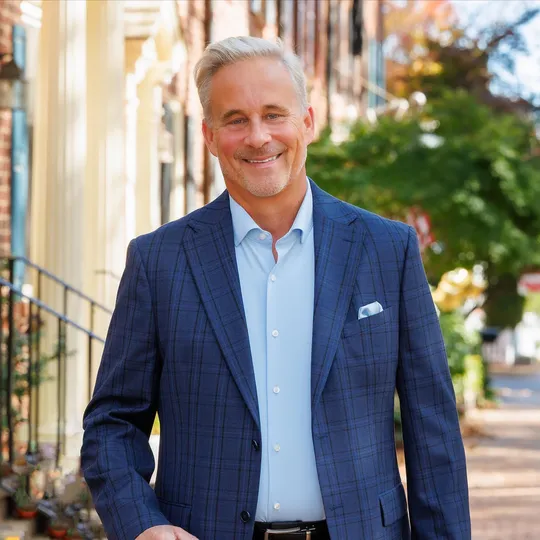 Kevin Grolig, Agent in  - Compass